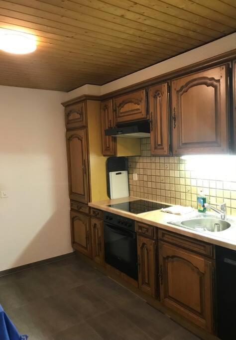 Appartement Simple Flat 72 M2 In The Centre Of Burgdorf With Private Parking Extérieur photo